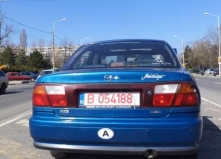 Dezmembrez Mazda 323