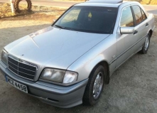 Dezmembrez Mercedes C 180