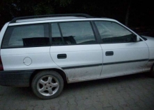 Dezmembrez Opel Astra