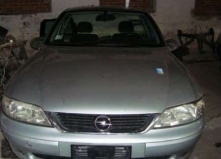 Dezmembrez Opel Vectra