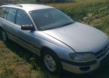 Dezmembrez Opel Omega