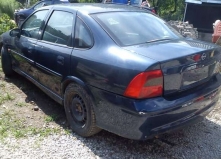 Dezmembrez Opel Vectra