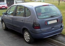 Dezmembrez Renault Megane