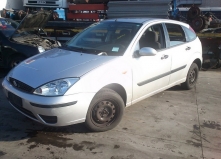 Dezmembrez Ford Focus 2000