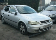 Dezmembrez Opel Astra 2001