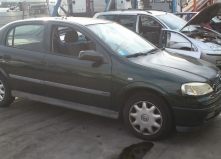 Dezmembrez Opel Astra 2001