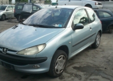 Dezmembrez Peugeot  206 2001