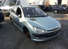 Dezmembrez Peugeot  206 2001