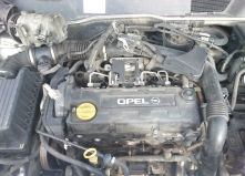 Dezmembrez Opel Astra 2001