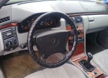 Bord Mercedes 220