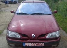 Dezmembrez Renault Megane