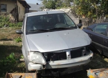 Dezmembrez Dacia Logan